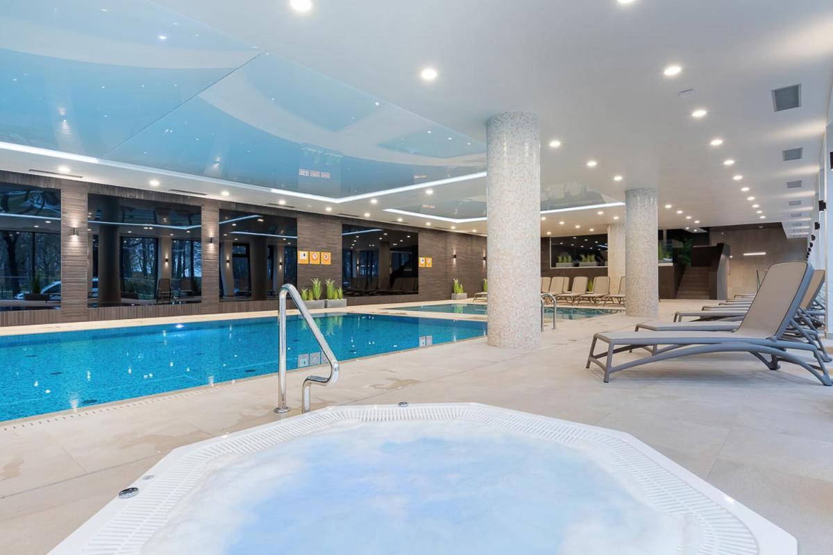 Nadmorskie Tarasy Spa 2 By Jantar Apartamenty Kolobrzeg Bagian luar foto